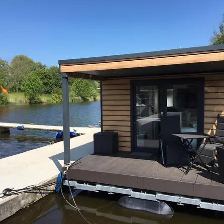 Hausboot Kht 2 Lacet Mit Elektrokamin Im Salon- 1 Schlafraum- Kueche- Duschbad M By Interhome Ferienhaus *