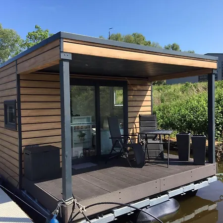 Hausboot Kht 2 Lacet Mit Elektrokamin Im Salon- 1 Schlafraum- Kueche- Duschbad M By Interhome Ferienhaus Wilhelmshaven
