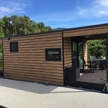 Hausboot Kht 2 Lacet Mit Elektrokamin Im Salon- 1 Schlafraum- Kueche- Duschbad M By Interhome Wilhelmshaven