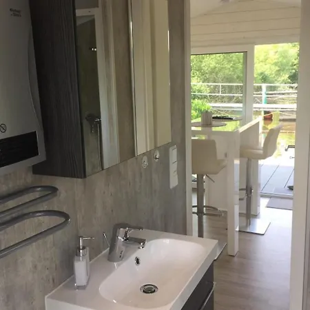 Hausboot Kht 2 Lacet Mit Elektrokamin Im Salon- 1 Schlafraum- Kueche- Duschbad M By Interhome * Wilhelmshaven